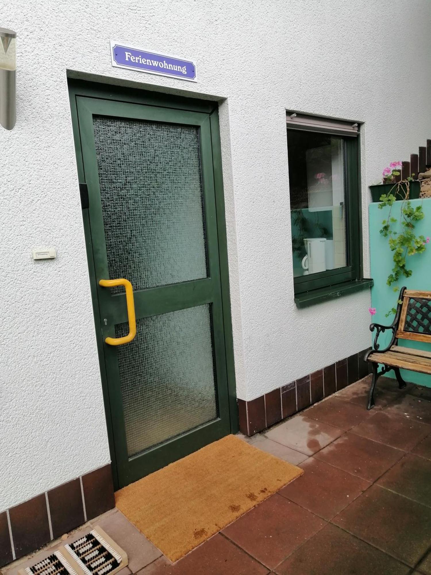 Haus Mohr - Ferienwohnung Im Taunus Weilmunster Exteriör bild