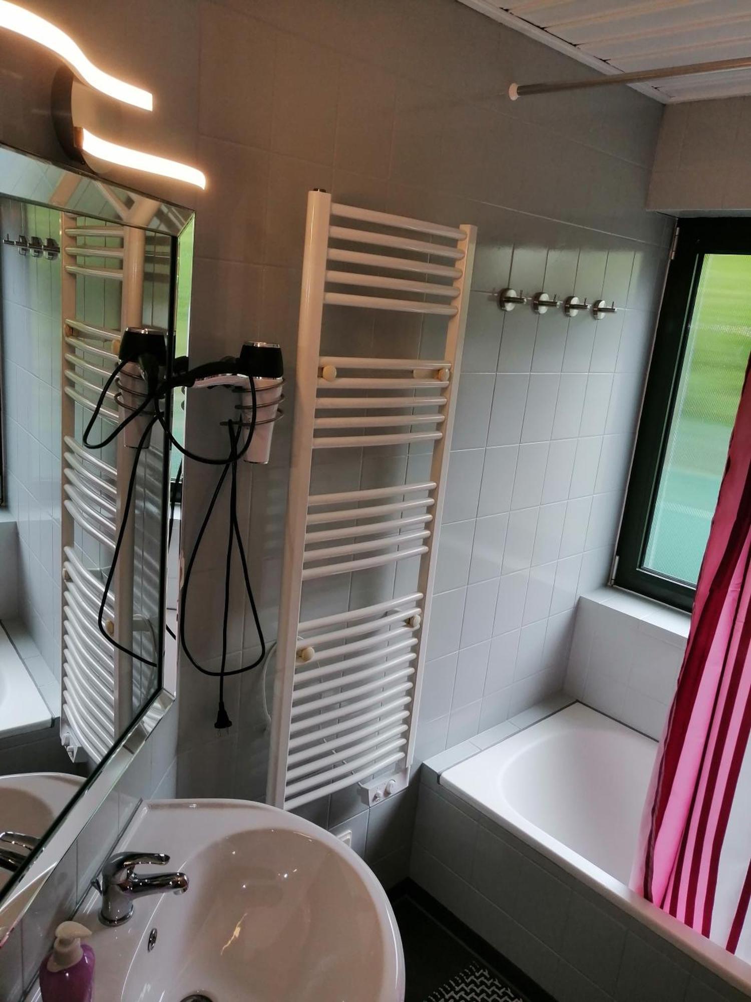 Haus Mohr - Ferienwohnung Im Taunus Weilmunster Exteriör bild